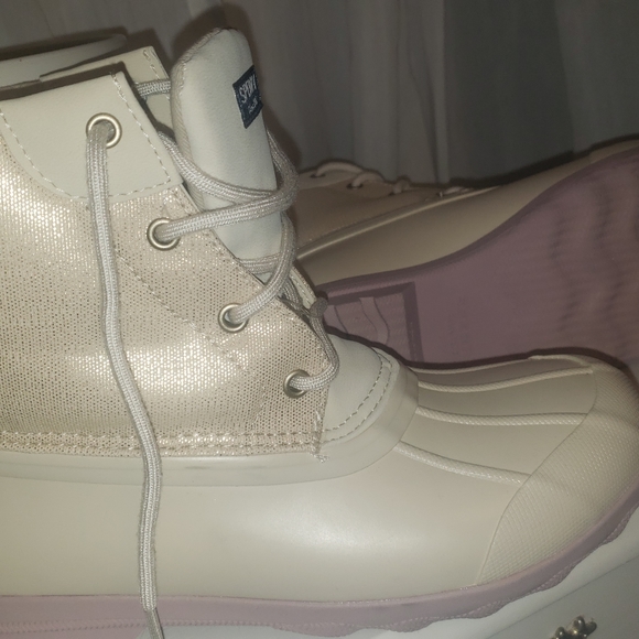 Sperry boots - Picture 3 of 4